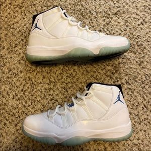 Jordan 11 legend blue